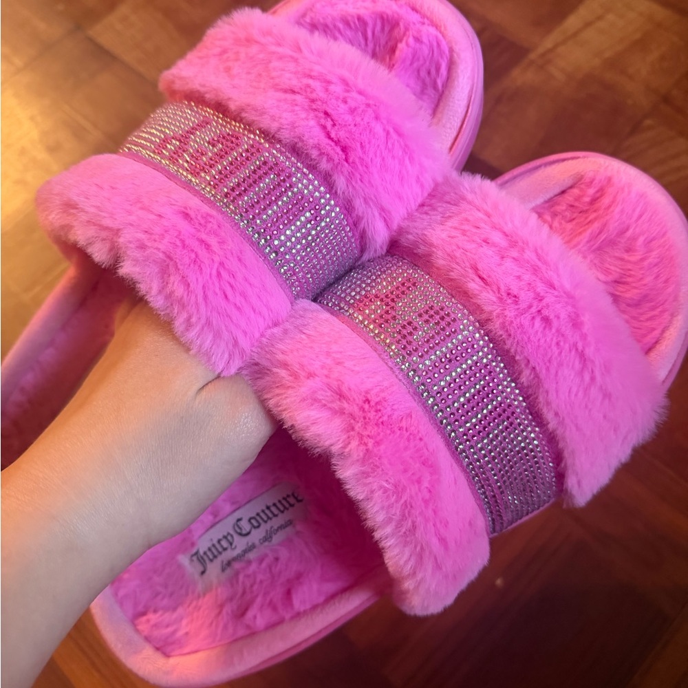 Juicy Couture Hot Pink Platform Fuzzy Slippers size Medium 7/8